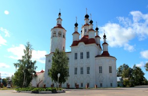 Входоиерусалимский храм с картушами