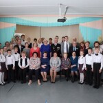 С учениками школы