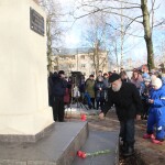 возложение цветов к памятнику