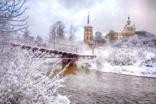 монастырь зима